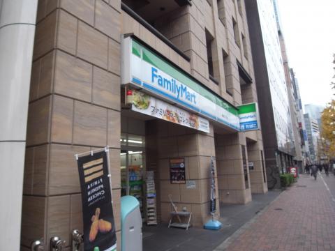 コンビニ　ファミリーマート銀座三丁目店（コンビニ）まで90m