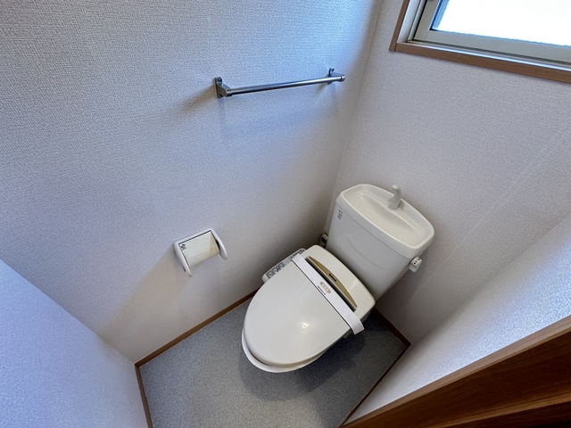トイレ　別部屋参考写真です