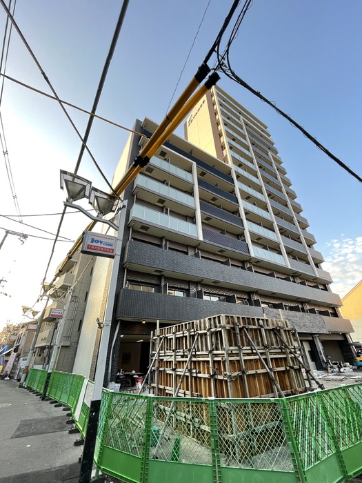 建物外観　建築中