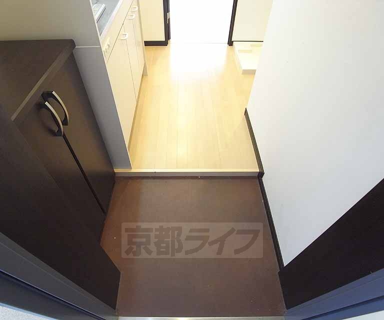 玄関　シンプルな玄関です。