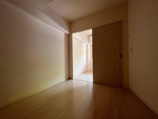 その他部屋・スペース　落ち着いて過ごせるお部屋なので、寝室にいかがでしょうか