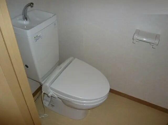 トイレ　ゆったりとした空間のトイレです