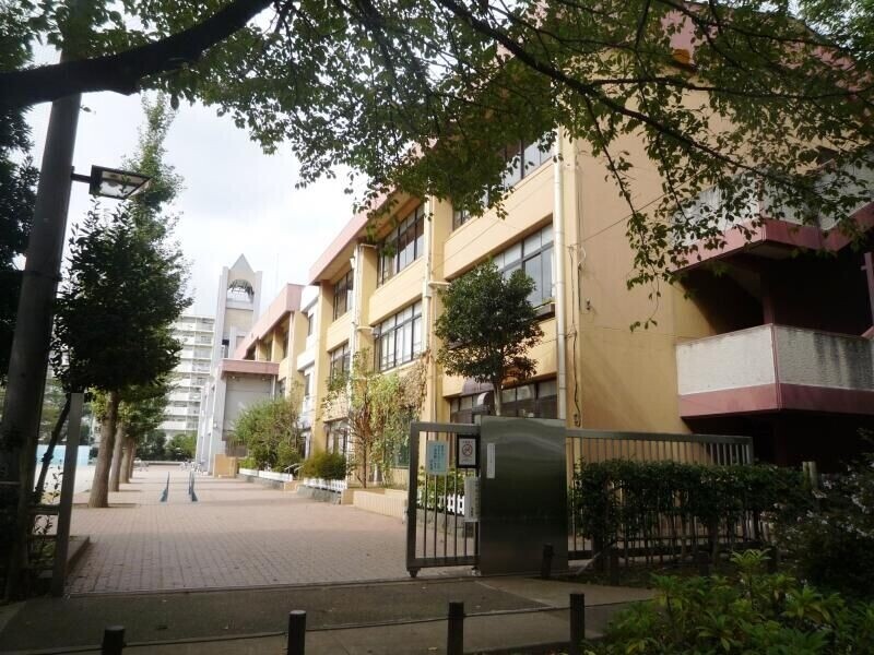 小学校　練馬区立光が丘第八小学校（小学校）まで681m