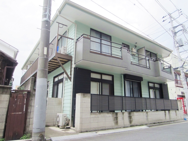 建物外観　ミント色の外壁がおしゃれです☆