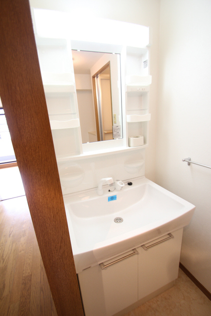 洗面設備　※他のお部屋のお写真です