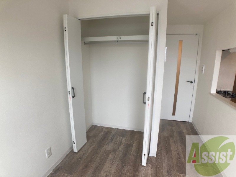 収納　寝室の収納です。部屋がすっきり片付きます。