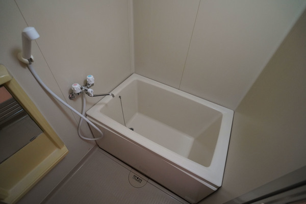 バス・シャワールーム　同じ建物の別のお部屋