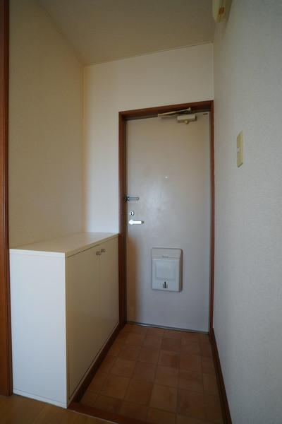 玄関　同じ建物の別のお部屋