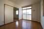 居室・リビング　同じ建物の別のお部屋