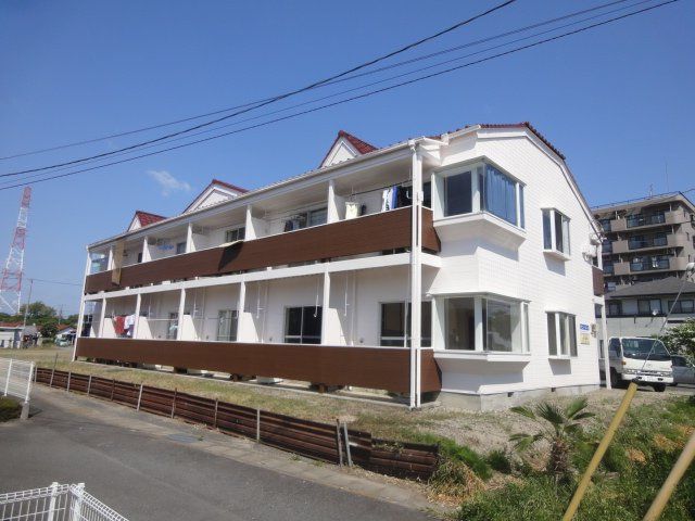 建物外観　外観も塗り替え済みでリフレッシュ♪♪