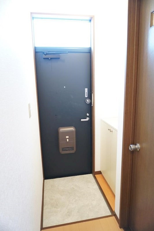 玄関　玄関収納あり