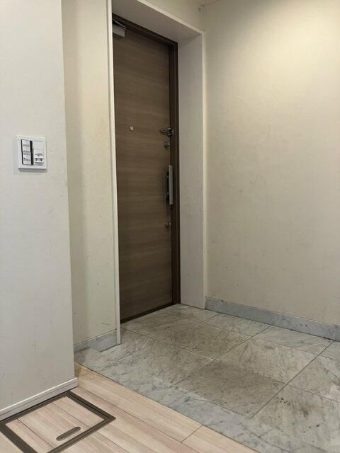玄関　※全て別号室のお写真。内装等参考にしてください。