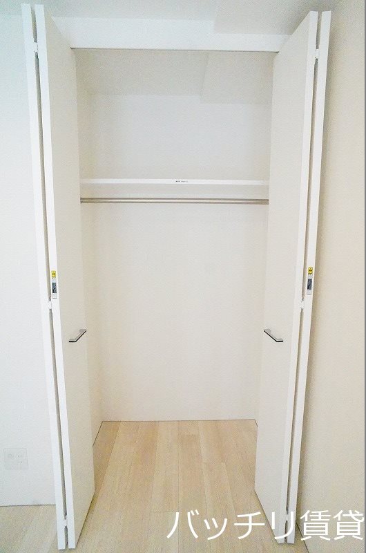収納　＊画像は別部屋の為イメージ、現状優先致します