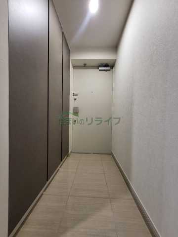玄関　別部屋同タイプ部屋の参考写真となります。