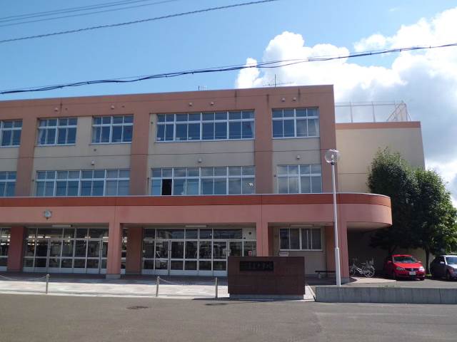 中学校　札幌市立星置中学校（中学校）まで514m