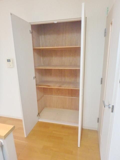 その他設備　★キッチン横の収納★