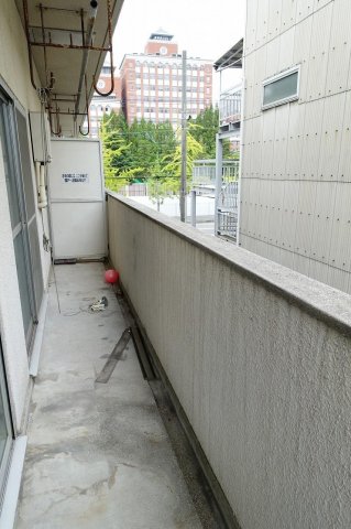 バルコニー　洗濯金物の設置のあるバルコニー♪
