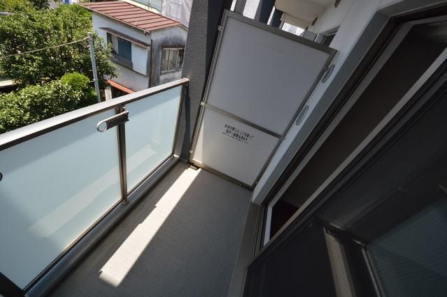 バルコニー　バルコニー完備