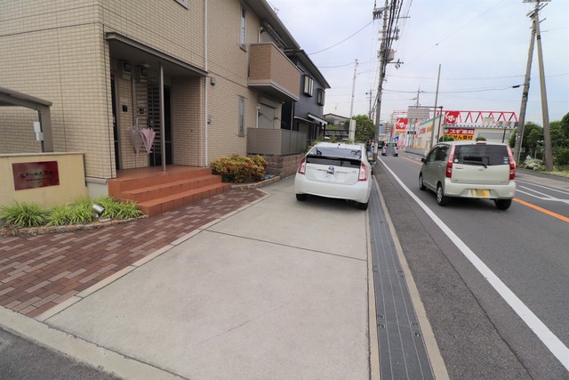 駐車場　敷地内駐車場