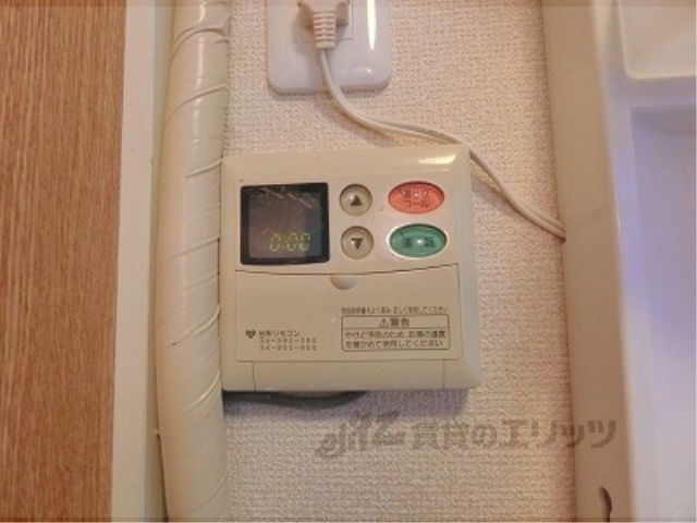 その他設備　給湯器リモコン