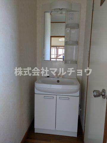 洗面設備　使いやすい洗面所です