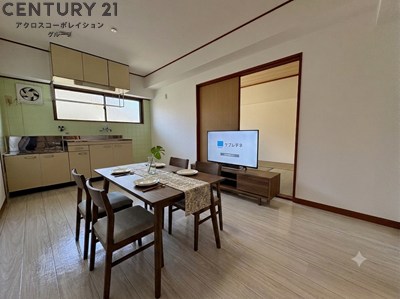 居室・リビング　画像中の家具はAIにより配置加工されているので付属しません。