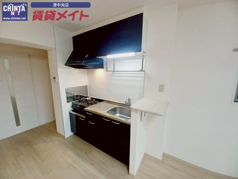 キッチン　同物件別室画像