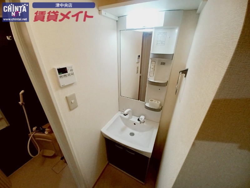 洗面設備　同物件別室画像