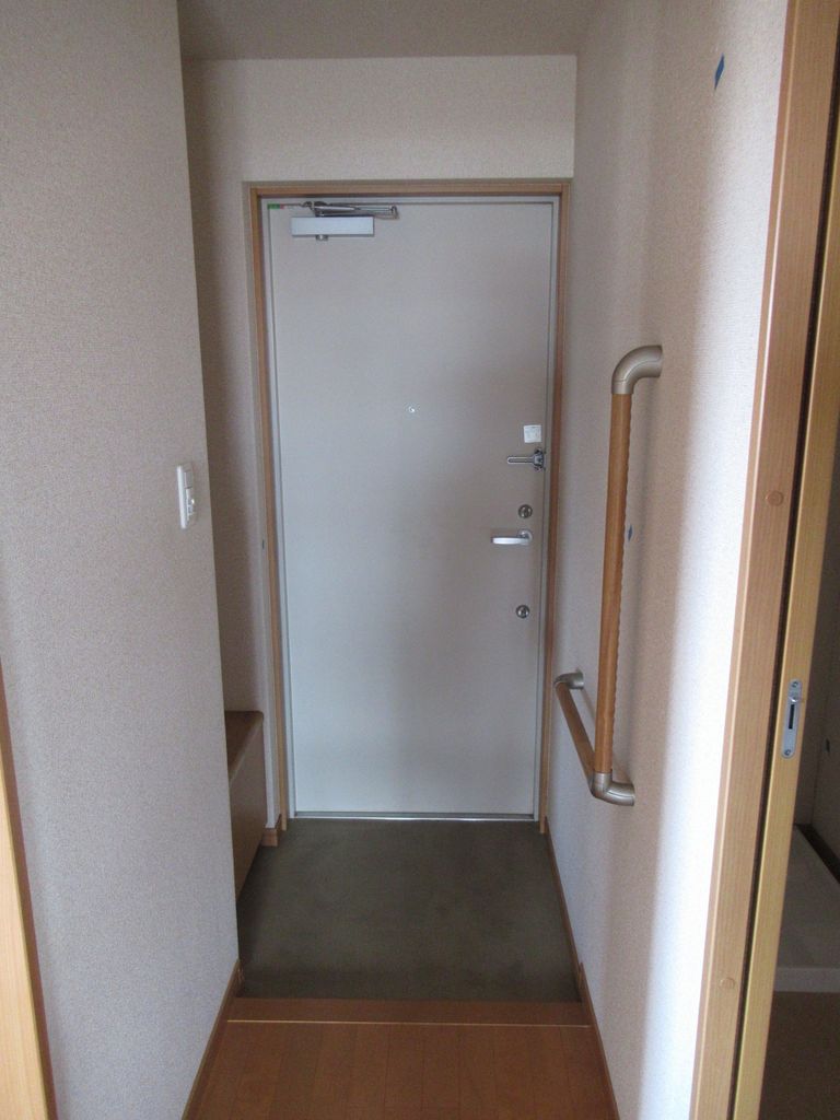 玄関　玄関(別部屋参考写真)