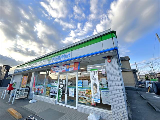 コンビニ　ファミリーマート相模原中丸店（コンビニ）まで1033m