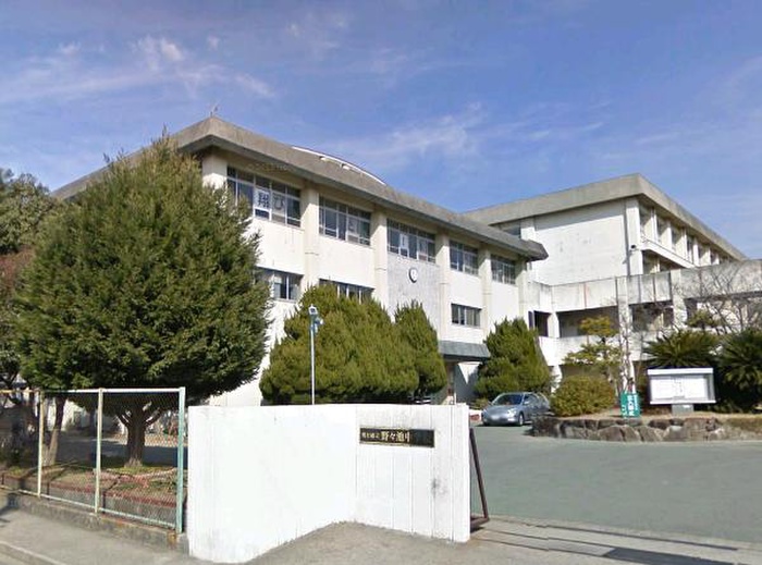 中学校　明石市立　野々池中学校（中学校）まで350m