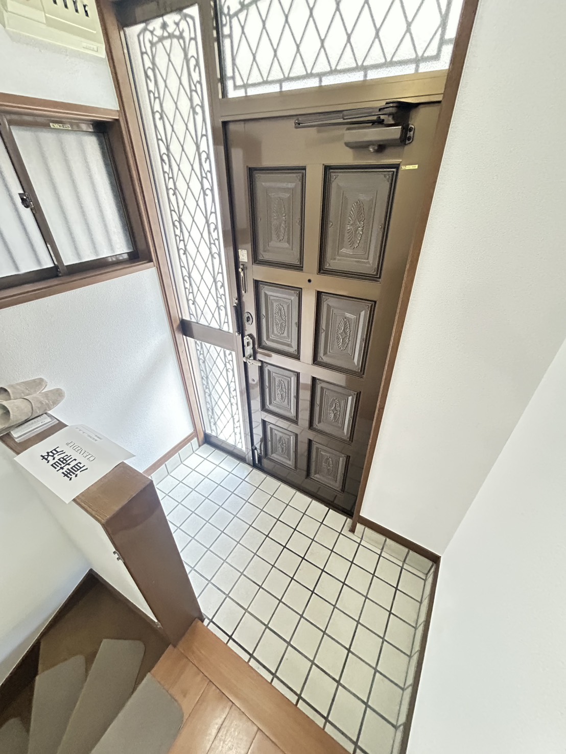 東垂水町戸建の玄関写真