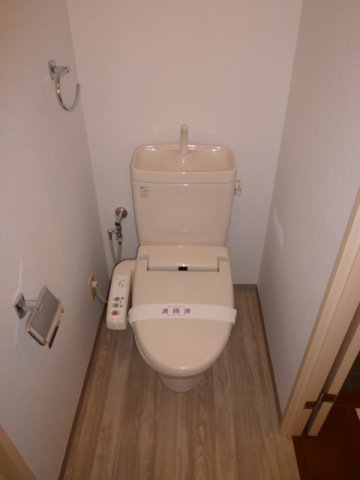 トイレ　清潔感のあるトイレです