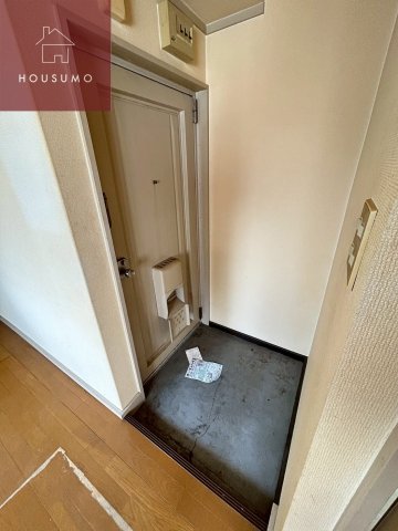 玄関　中はこのようになっています