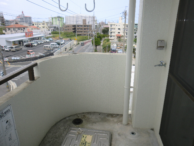 その他設備　ベランダ・洗濯機置場