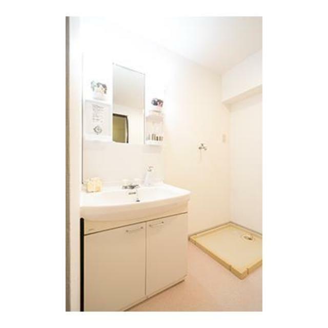 洗面設備　※写真は同タイプ住戸です。