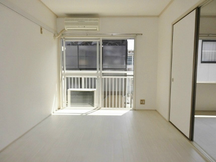 その他設備　日当たり良好のお部屋。