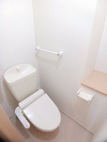 トイレ　トイレもきれいです
