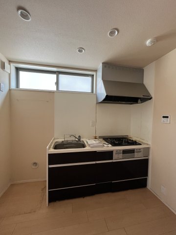 キッチン　※同物件別部屋参考写真
