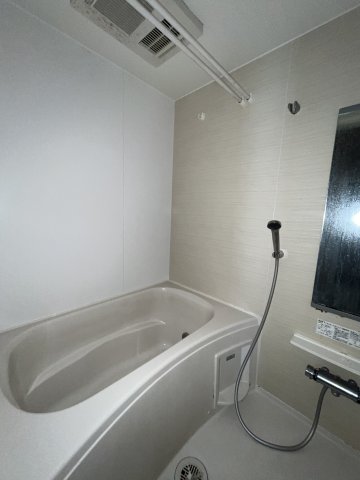 バス・シャワールーム　※同物件別部屋参考写真