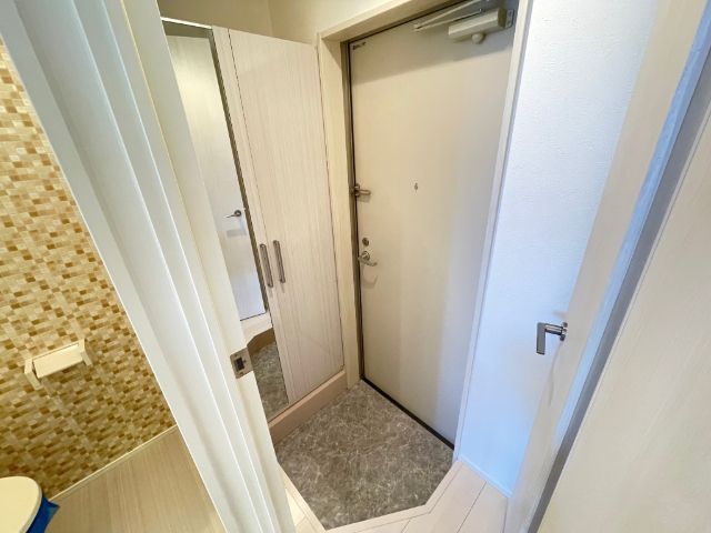 玄関　下駄箱付きの玄関です