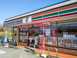 コンビニ　セブンイレブン水口町松尾店（コンビニ）まで1051m
