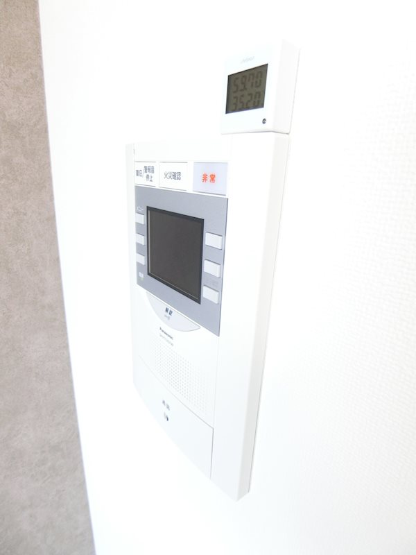 セキュリティ　モニター付きインターホン