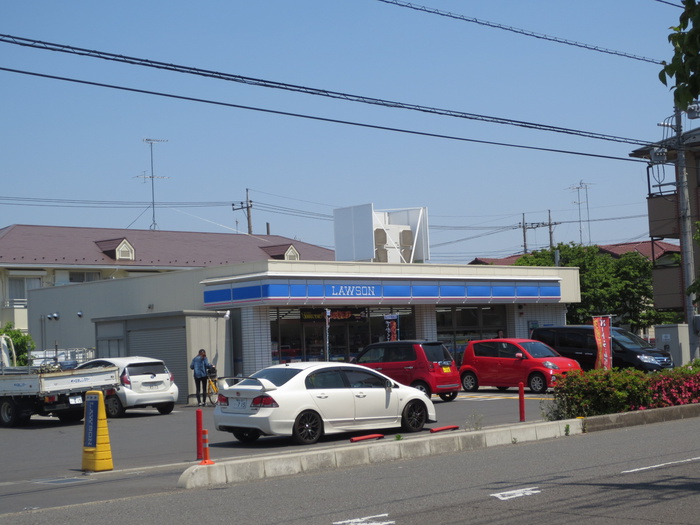 コンビニ　ローソン（コンビニ）まで563m