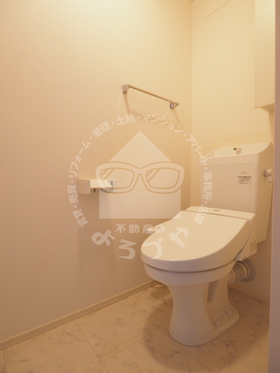 トイレ　トイレは人気設備のウォシュレットを完備しています