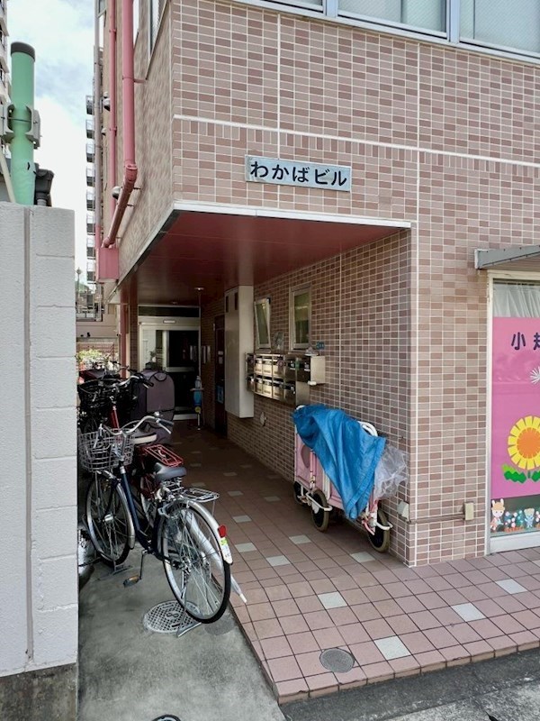 エントランス　建物入口