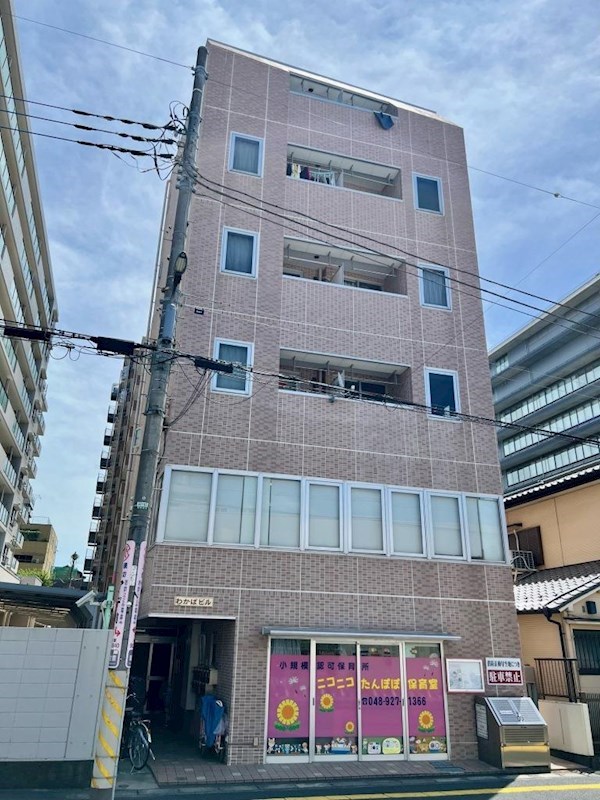 建物外観　草加駅徒歩４分（３２０ｍ）