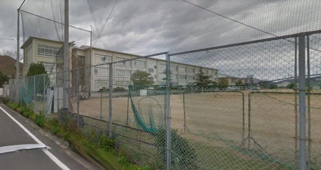 中学校　たつの市立龍野西中学校（中学校）まで500m