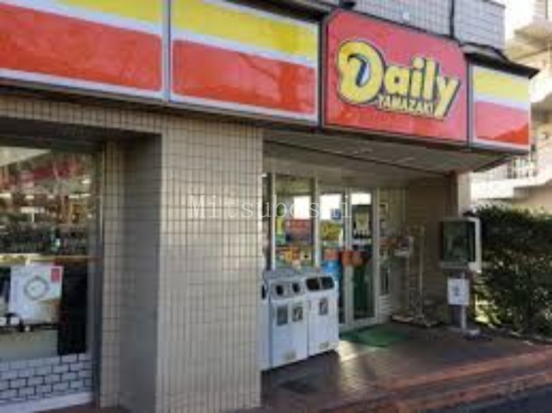 コンビニ　デイリーヤマザキ八幡山2丁目店（コンビニ）まで388m