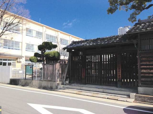 小学校　名古屋市立旗屋小学校（小学校）まで573m